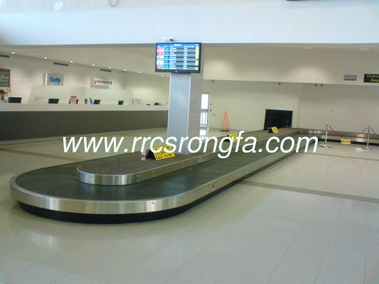 Baggage reclaim carousel, flat carousel. overlapping slat  flat carousel. plane baggage carousel